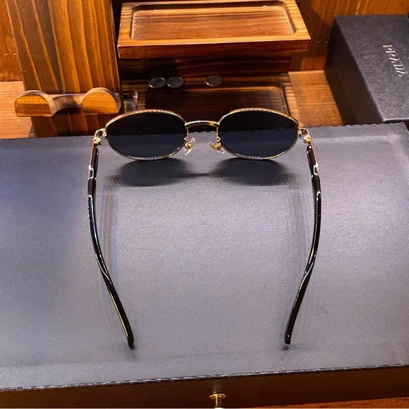 Prada 65ZS Gold/Oval Lense - Picture 6 of 12